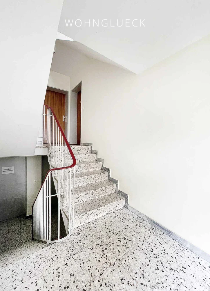 1-ZIMMER-WOHNUNG MIT BALKON IN KÖNIGSBRUNN