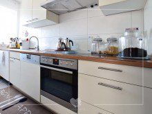 Einbauk�che des Mieters ZENTRALE 3-ZI.-WOHNUNG MIT WEITBLICK IN NEUS�SS