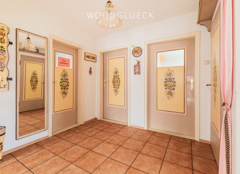 Eingangsbreich Prittriching Etagenwohnung 2,5-ZIMMER IN PRITTRICHING MIT GESTALTUNGSPOTENTIAL