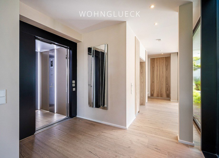 Aufzug im Haus Villa Aystetten