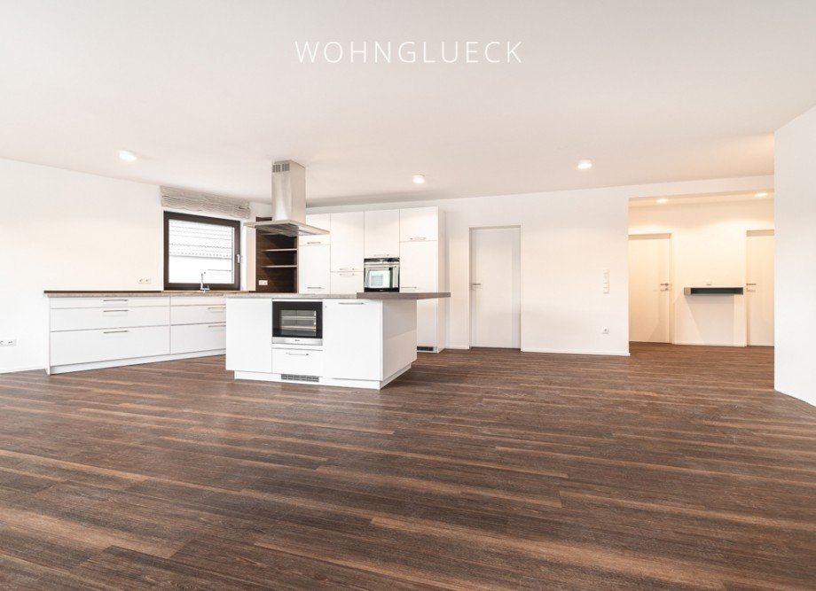 Wohnung im 1 OG Mehrfamilienhaus Neus��