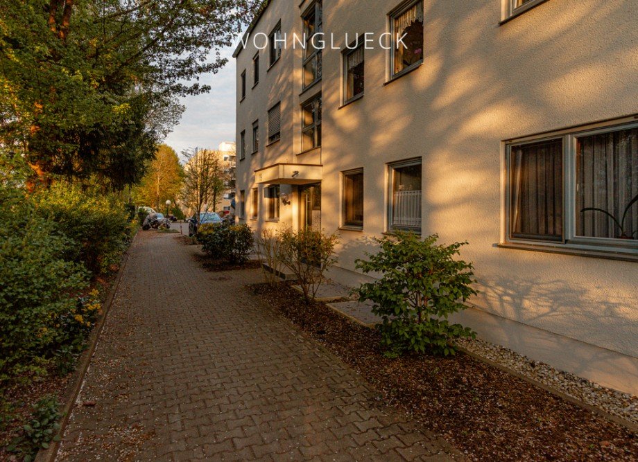Au�enansicht Etagenwohnung Stadtbergen