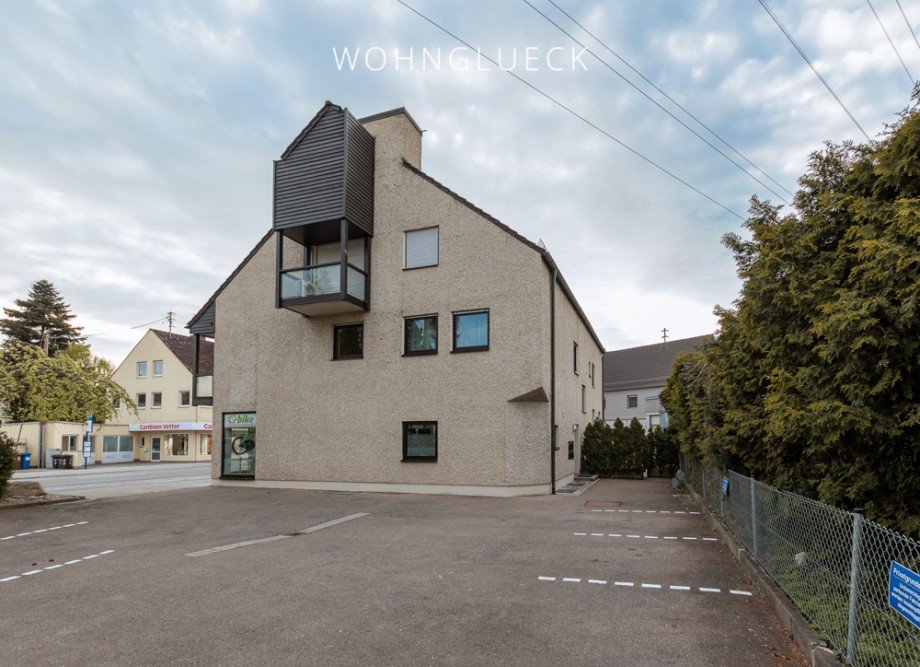 Stellpl�tze Mehrfamilienhaus Neus��