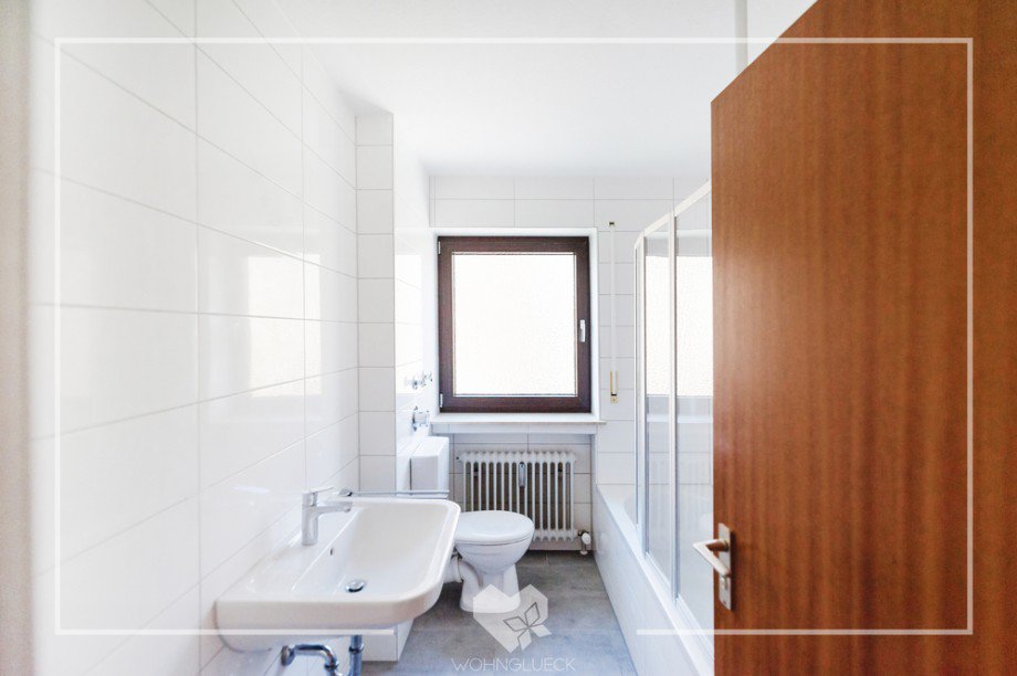 Badezimmer Etagenwohnung K�nigsbrunn