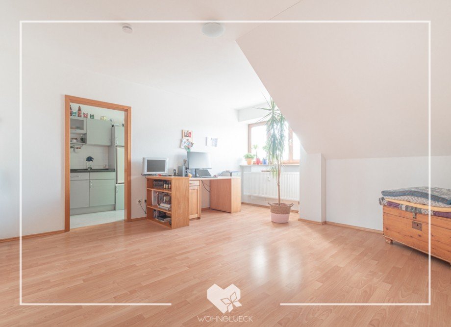 Wohnbereich Dachgeschosswohnung Neus��