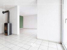 Kamin im offenen Wohn- und Essbereich PLATZ F�R FAMILIEN: HAUS IN HAUS MIT EINLIEGERWOHNUNG