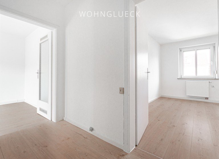 Flur Augsburg Etagenwohnung 2,5 WHG MIT EINBAUK�CHE IN G�GGINGEN