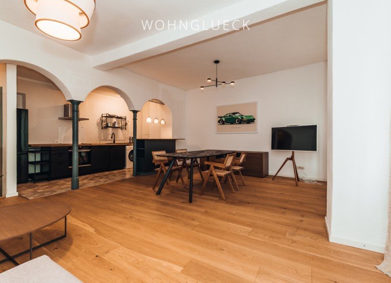 Essbereich/Wohnzimmer Augsburg Erdgeschosswohnung HOCHWERTIG 2,5-ZIMMER- WOHNUNG IM HERZEN DER AUGSBURGER INNENSTADT